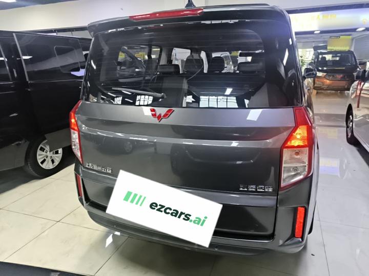 Wuling 2021 1.5T MT Luxury photo 3