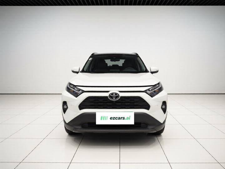 RAV4 2023 2.0L CVT RWD Plus photo 2