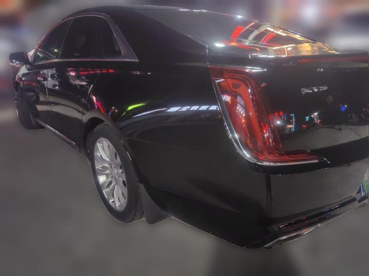 XTS 2018 28T Tech photo 4