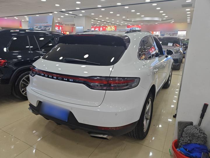 2018 Macan 2.0T photo 4