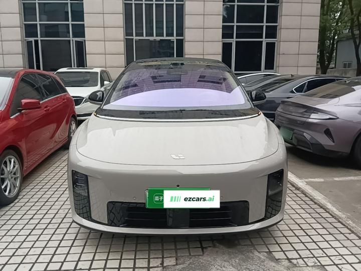 Li Auto i8 2025 Standard photo 2