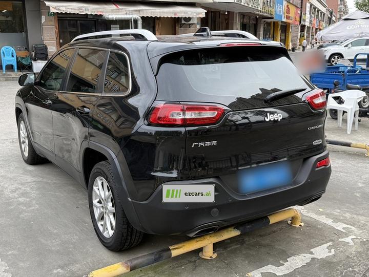 Cherokee 2016 2.4L Leading Smart photo 3