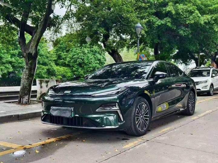 Galaxy Starlight 8 2025 130km EM-i Exclusive