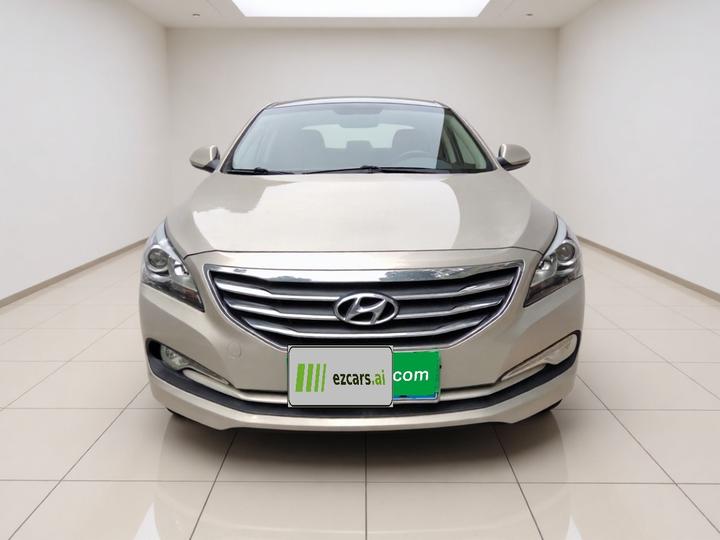 Mistra 2014 1.8L AT Premium DLX photo 2