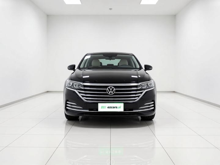 Viloran 2022 380TSI Premium photo 3