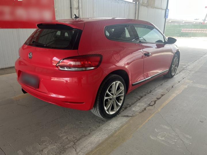 2011 2.0TSI Luxury photo 3