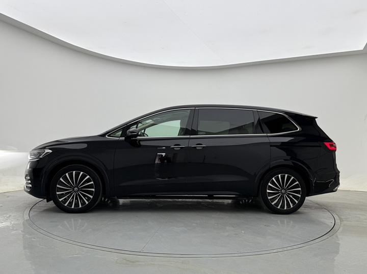 Viloran 2023 Facelift 380TSI Premium photo 2