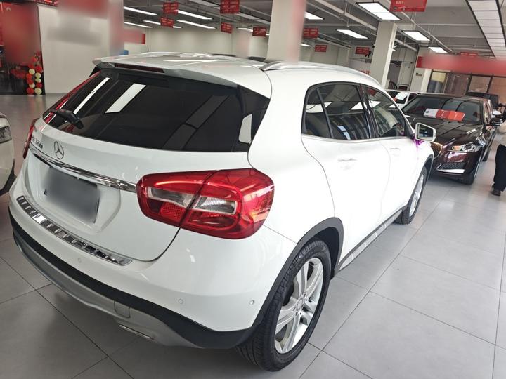 GLA 2016 GLA 200 Dynamic photo 4