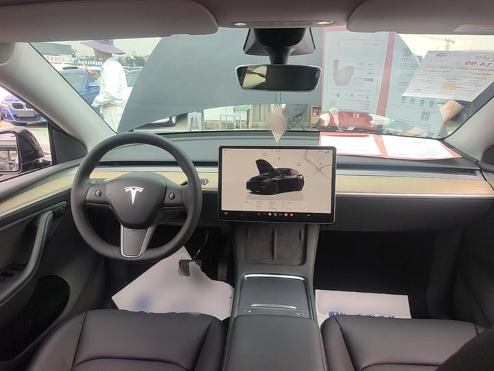 Model Y 2022 RWD photo 4