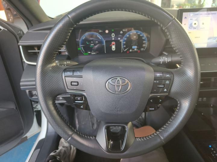 Camry 2024 Hybrid 2.0HXS Sport Plus photo 6