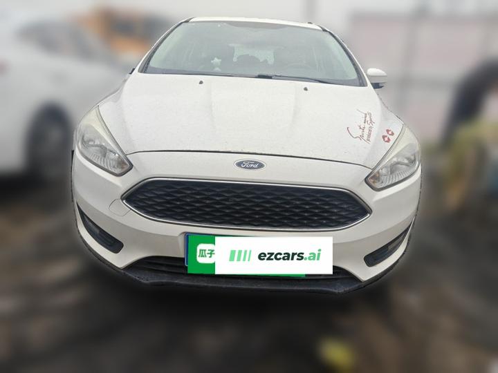Focus 2018 Hatchback Classic 1.6L AT Fashion photo 2