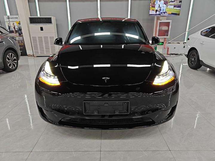 Model Y 2023 RWD photo 2