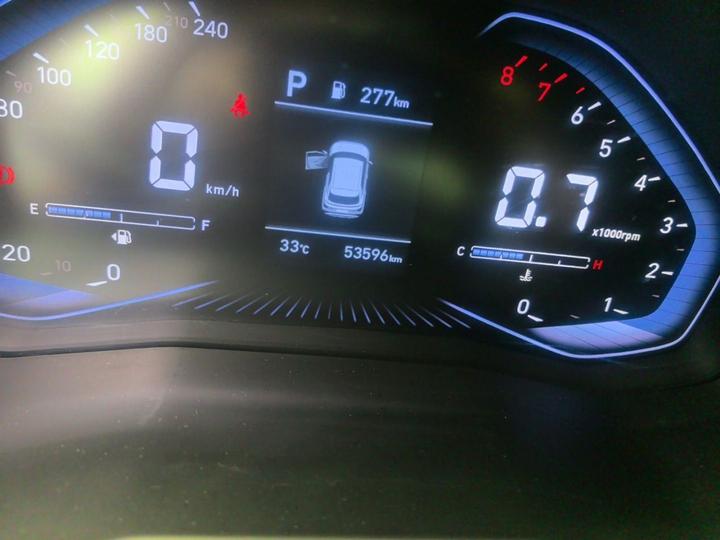 ix25 2020 1.5L CVT GLS Smart photo 2