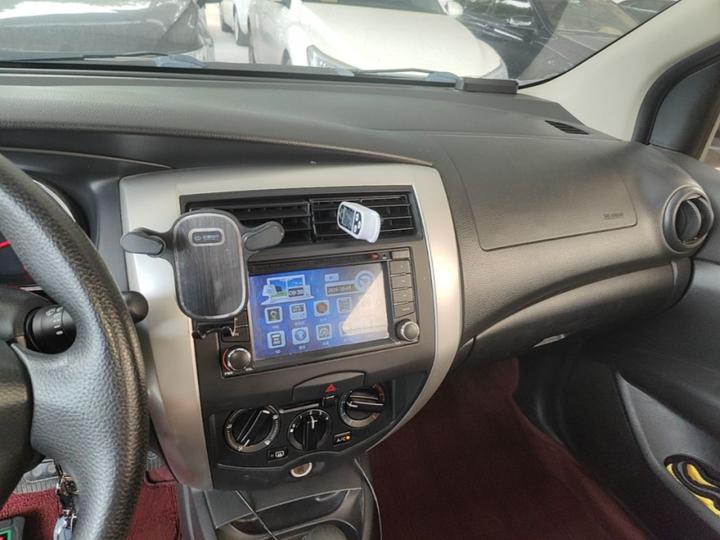 2015 1.6XE CVT Comfort photo 8