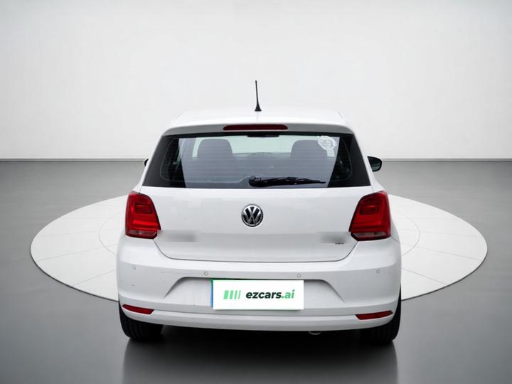 Polo 2016 1.6L AT Comfort photo 5