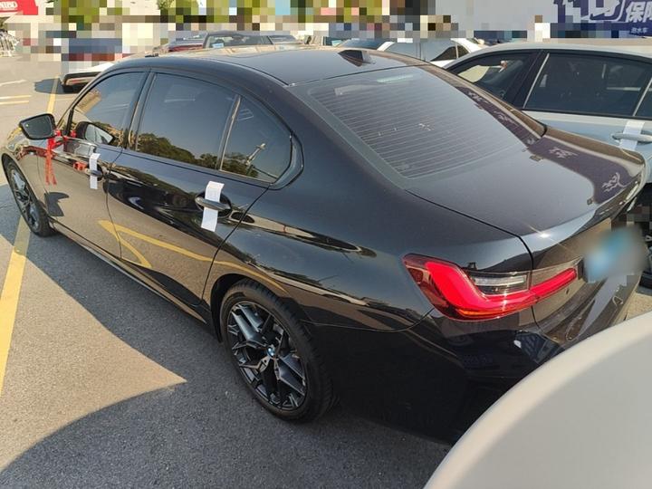 3 Series 2025 330Li M M Sport Night Package photo 4