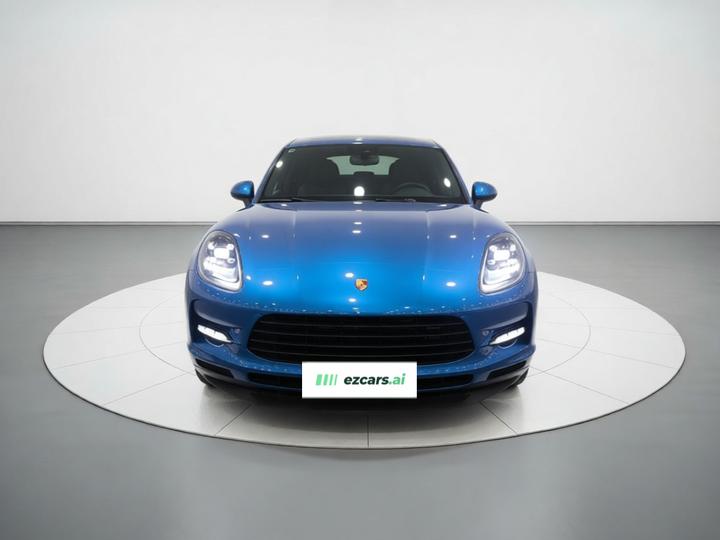 2021 Macan 2.0T photo 2