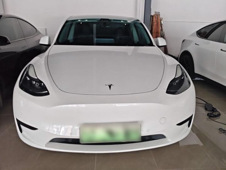 Model Y 2022 RWD photo 2