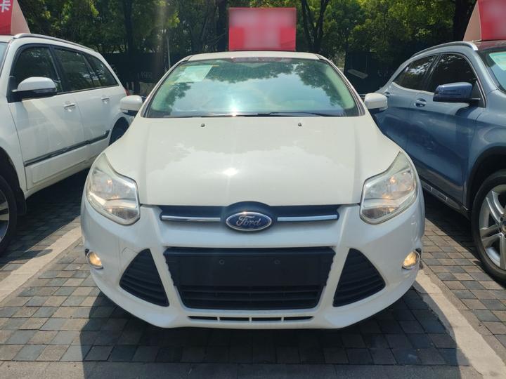 Focus 2012 Hatchback 1.6L AT photo 2