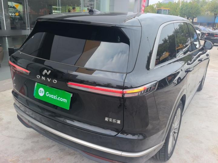 L90 2025 Max 6-Seater 60 photo 4