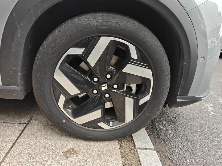 2024 600km EV photo 8