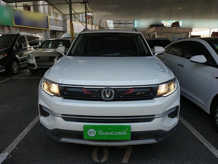 CS35PLUS 2019 1.4T DCT photo 2