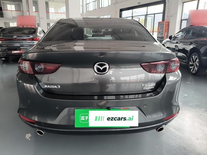 3 Axela 2023 2.0L AT photo 5