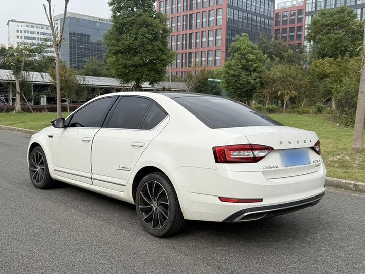 Octavia 2019 TSI280 DSG Luxury China VI photo 4