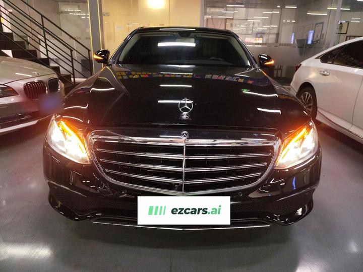 E-Class 2019 Facelift E 300 L Sport Luxury photo 2