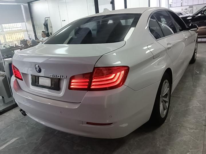 5 Series 2014 520Li photo 3