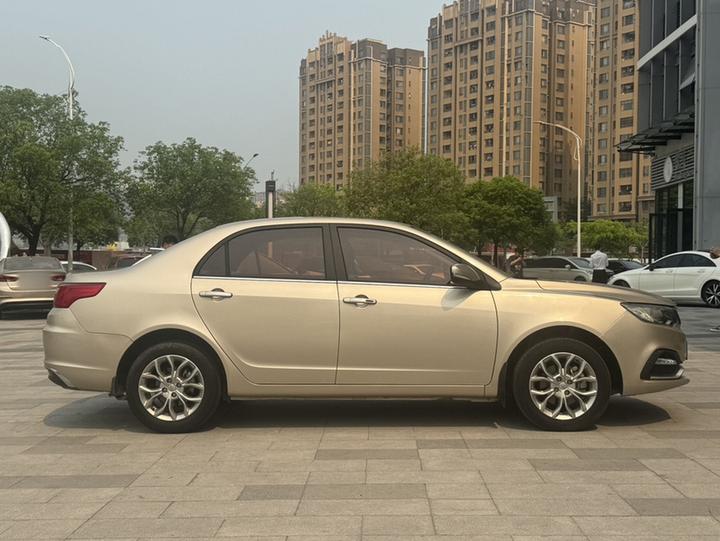 Vision 2018 1.5L AT photo 4