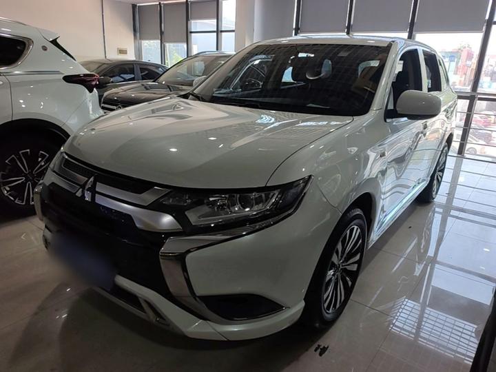 Outlander 2021 Facelift 2.0L RWD Cruise 5-Seater