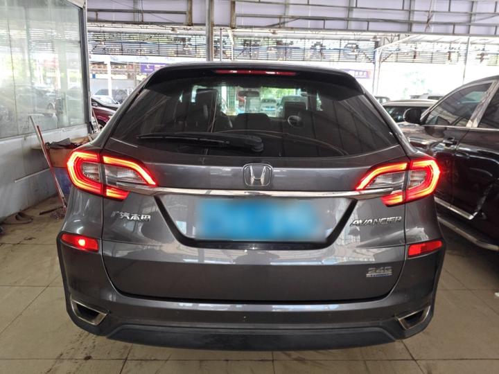 Avancier 2017 240TURBO RWD Luxury photo 3