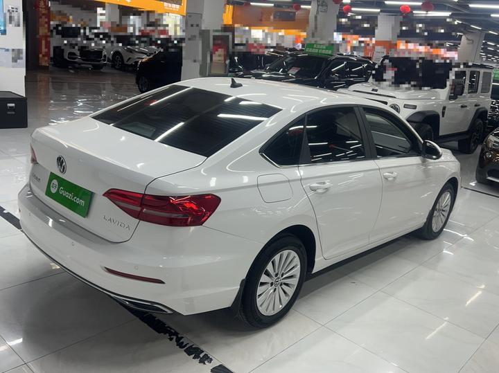 Lavida 2021 1.5L AT photo 4