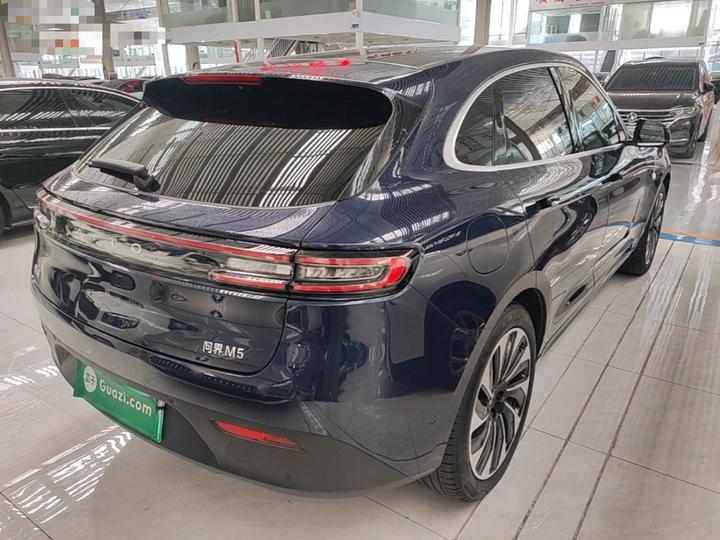 HIMA AITO M5 2022 EREV AWD photo 4