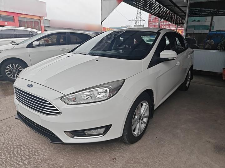 Focus 2015 Sedan 1.6L AT