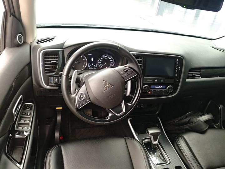 Outlander 2019 2.4L AWD Enjoy 7-Seater China VI photo 6