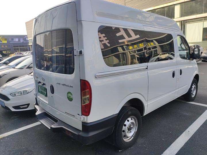 MAXUS V80 2017 2.5T 6 MT China V Short Wheelbase 5/6/10-Seater photo 4