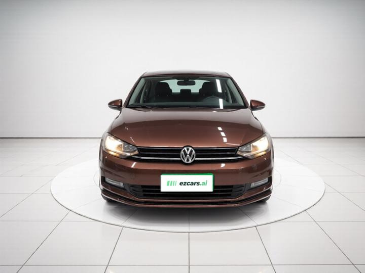 2021 L 280TSI DSG 7-Seater photo 2