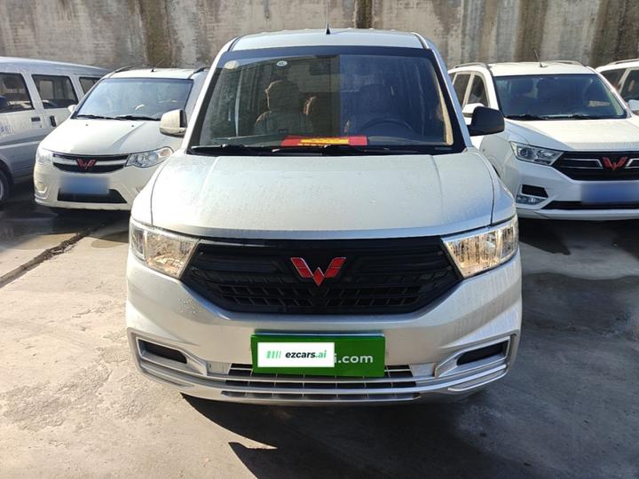 Wuling Hongguang V 2021 1.5L LAR photo 2