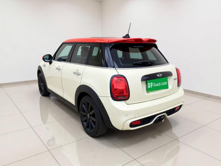 2015 2.0T COOPER S 5-Door photo 4