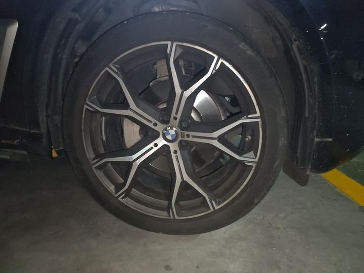 X5 2023 xDrive 30Li Exclusive M Sport Package photo 8