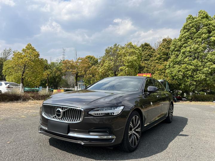 S90 2023 B5 Luxury