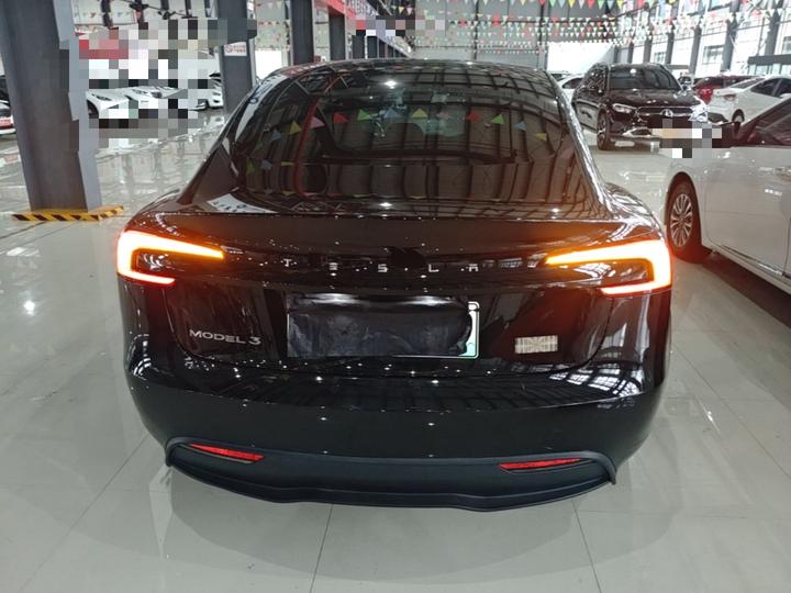 Model 3 2023 RWD photo 3