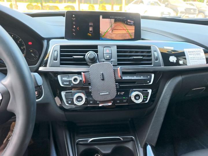 3 SeriesGT 2019 320i M Sport Package photo 4