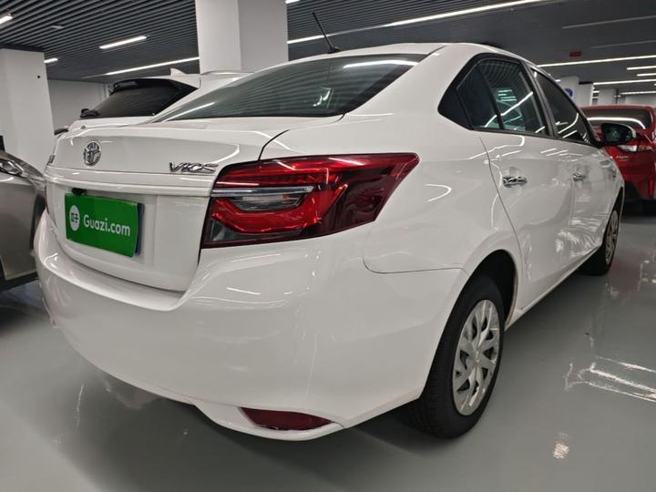 Vios 2022 1.5L 20 Anniversary Edition photo 4