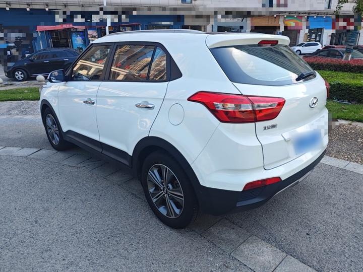 ix25 2015 1.6L AT RWD Smart GLS photo 4