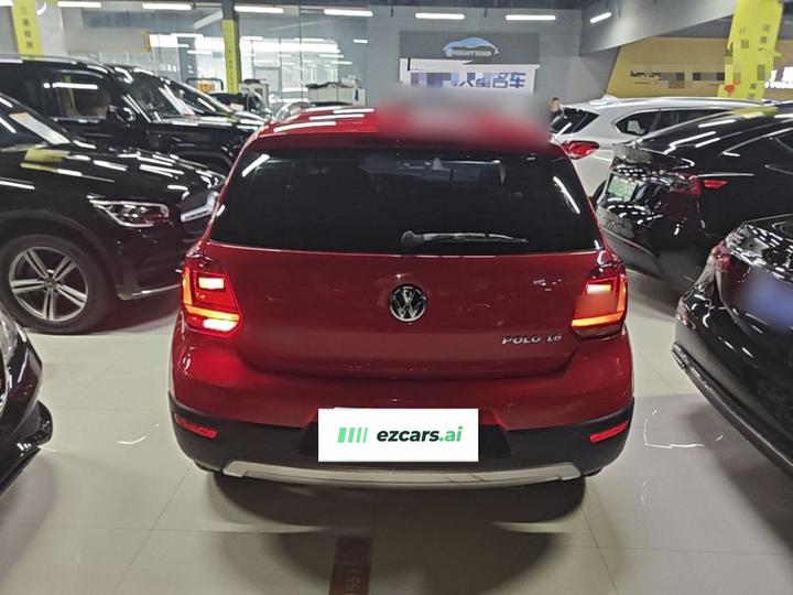 2014 1.6L Cross Polo AT photo 5