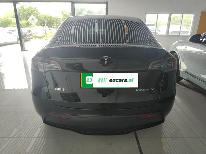 Model Y 2022 Facelift RWD photo 3