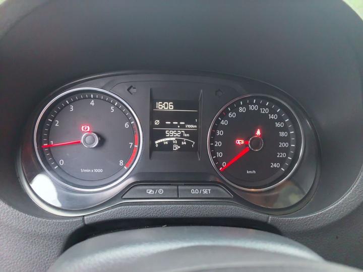 Polo 2014 1.4L MT Comfort photo 8